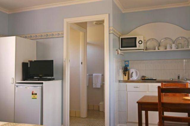 Alpine Riverside Cottages Porepunkah Habitación foto