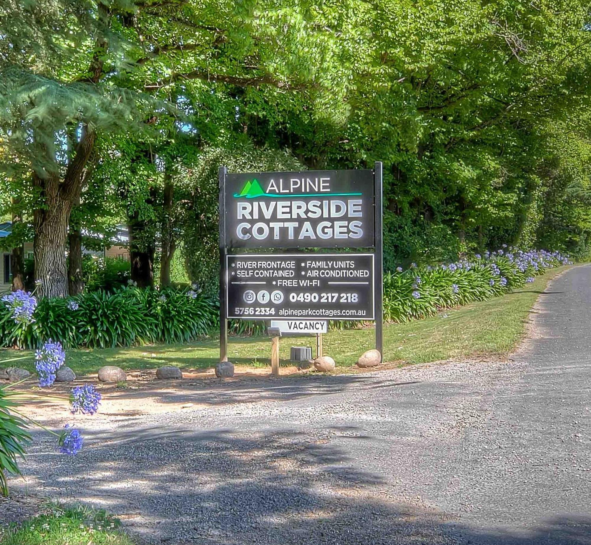Alpine Riverside Cottages Porepunkah Exterior foto